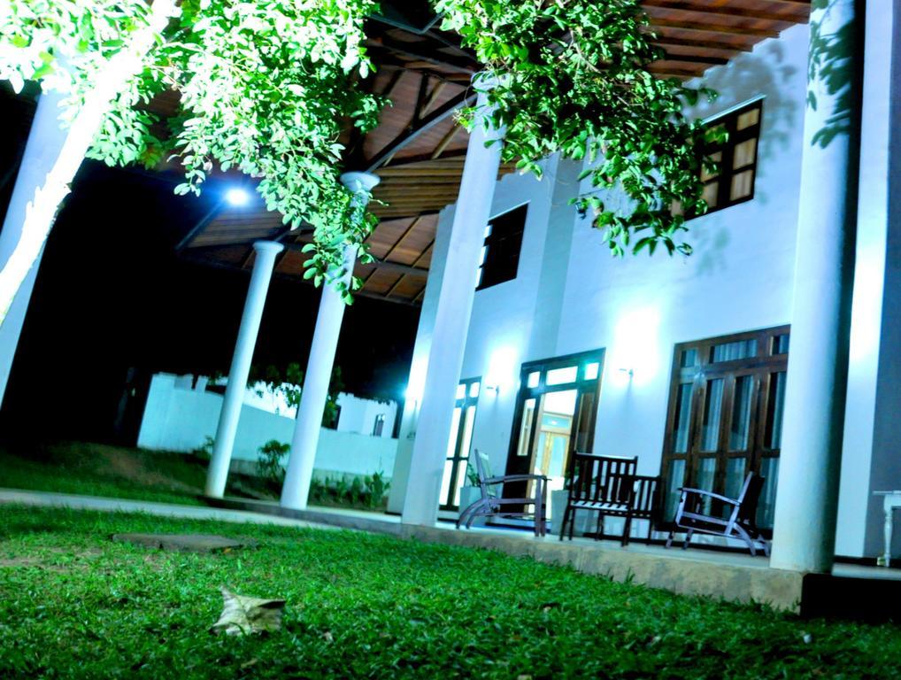 Villa 234 Boossa Bagian luar foto