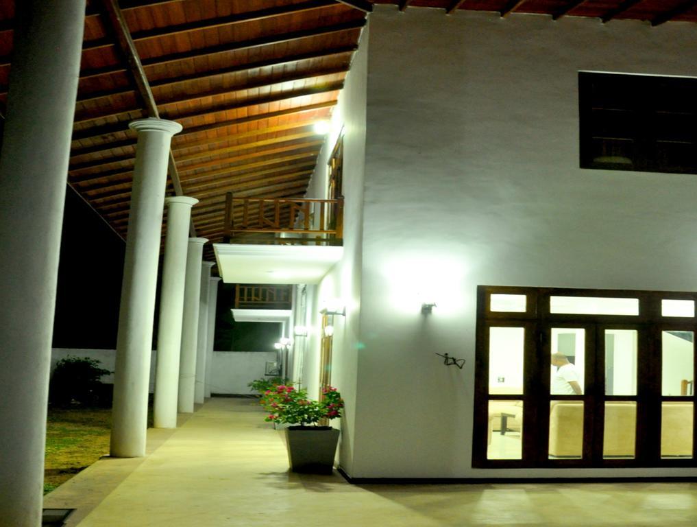 Villa 234 Boossa Bagian luar foto